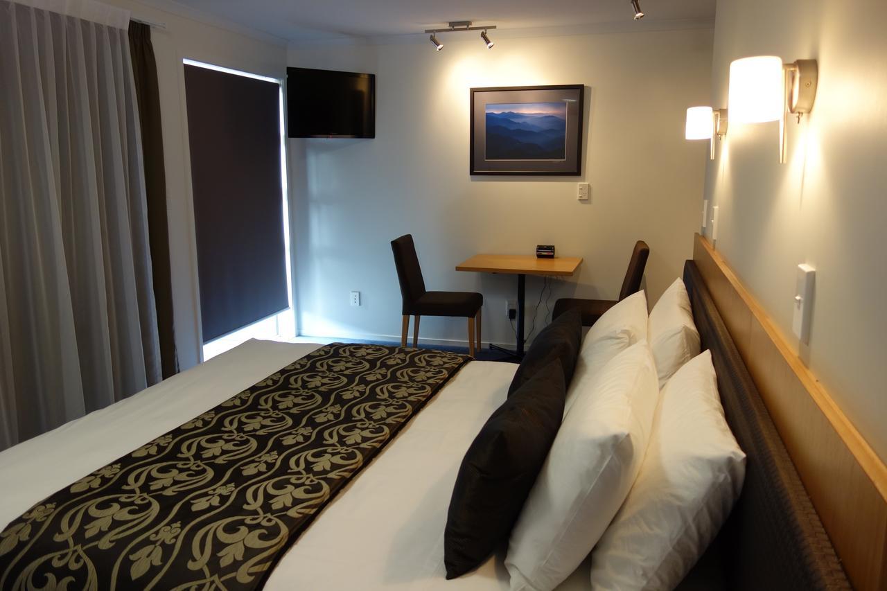 Parakai Springs Lodge Rom bilde