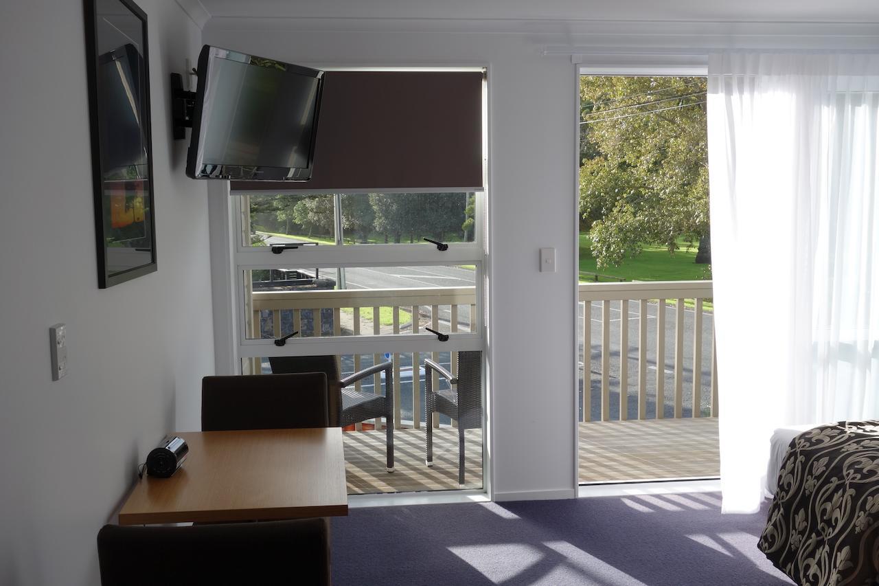Parakai Springs Lodge Rom bilde
